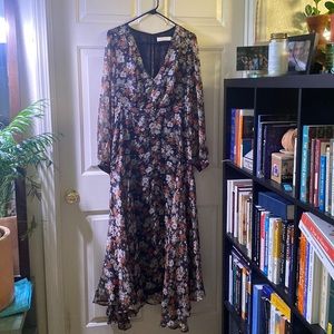 Flowy ASTR the label floral dress with sleeves